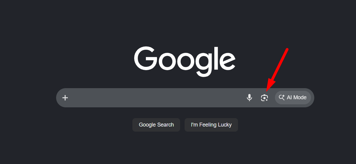 Google homepage in dark mode with a red arrow pointing to the Google Lens camera icon in the search bar, illustrating Step 1 of a Google Lens tutorial.